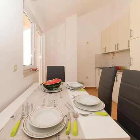 2 Bedroom Lovely In * Vlasici