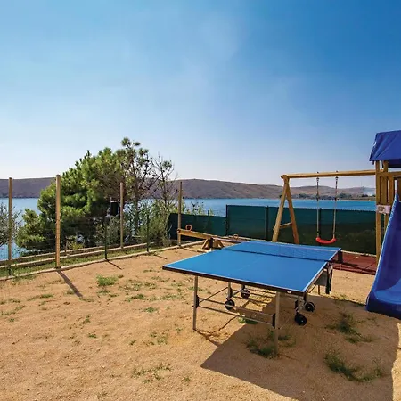 2 Bedroom Lovely In * Vlasici